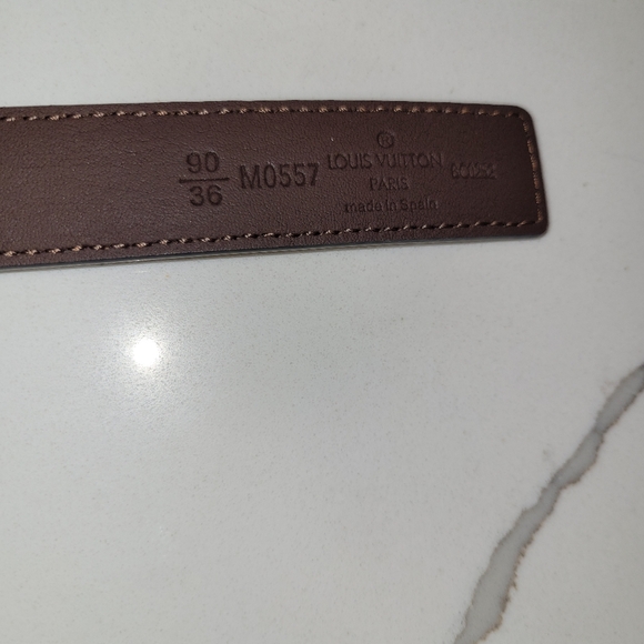 Authentic Louis Vuitton Black Reversible Belt, 36/90 M0552 - Picture 7 of 8
